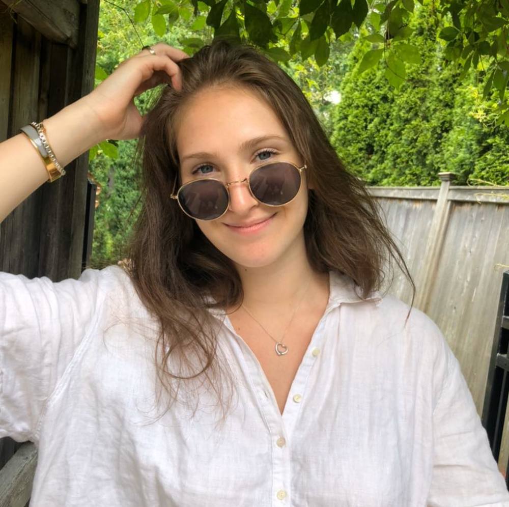 Meet your Posher, Sari